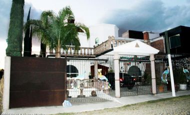 Huertas la Joya casa de 5 recamaras en VENTA PMC2513