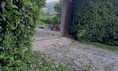 Te vendo este parqueadero  planito o para hacer apartamentos, ya que tiene el permiso en Cisneros.