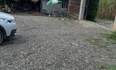 Te vendo este parqueadero  planito o para hacer apartamentos, ya que tiene el permiso en Cisneros.