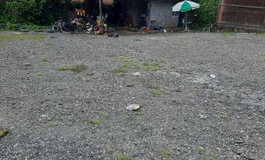 Te vendo este parqueadero  planito o para hacer apartamentos, ya que tiene el permiso en Cisneros.