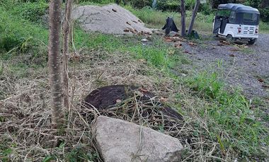 Te vendo este parqueadero  planito o para hacer apartamentos, ya que tiene el permiso en Cisneros.