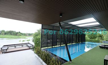 House for sale by the river in Ayutthaya, 45-60 minutes from Bangkok.