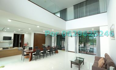 House for sale by the river in Ayutthaya, 45-60 minutes from Bangkok.