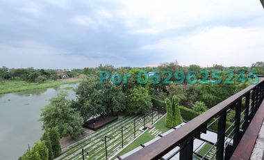 House for sale by the river in Ayutthaya, 45-60 minutes from Bangkok.