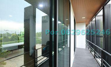 House for sale by the river in Ayutthaya, 45-60 minutes from Bangkok.