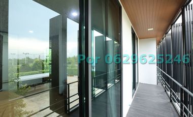 House for sale by the river in Ayutthaya, 45-60 minutes from Bangkok.