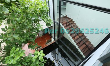 House for sale by the river in Ayutthaya, 45-60 minutes from Bangkok.