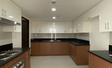 Rent to own 5 bedroom loft penthouse unit for sale in One Central Makati
