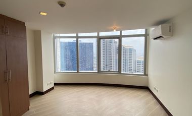 Rent to own 5 bedroom loft penthouse unit for sale in One Central Makati