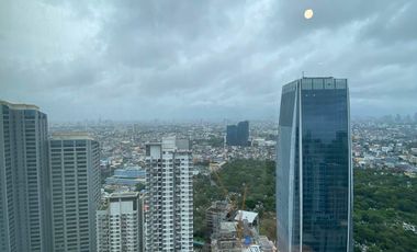 Rent to own 5 bedroom loft penthouse unit for sale in One Central Makati