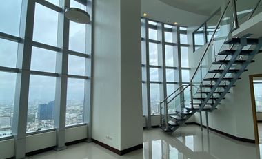 Rent to own 5 bedroom loft penthouse unit for sale in One Central Makati