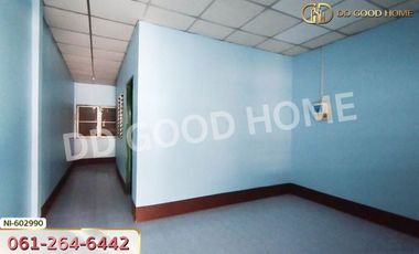 Townhouse, Nadi District, Prachinburi