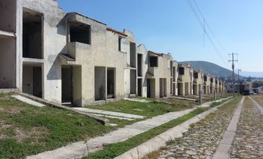 CONDOMINIO EN VENTA VIGILANCIA 24HRS, EN OBRA GRIS, CON EXCELENTES VISTAS, MUY CERCA DE CENTROS COMERCIALES IMPORTANTES A POCOS METROS DE AV. LOPEZ MATEOS.