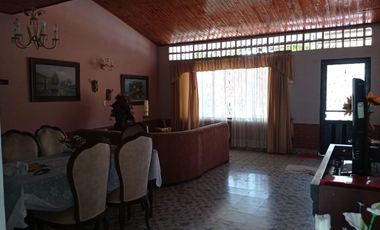 BONITA Y CENTRAL CASA AMPLIA UNIFAMILIAR EN MARIQUITA (TOLIMA) EN VENTA