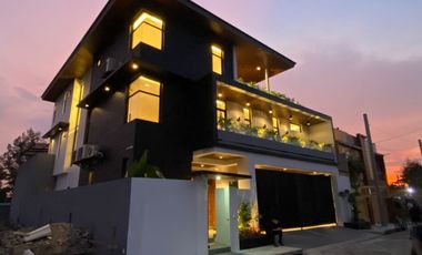 Stunning Modern Design House for Sale at Greenwoods Executive Village Taytay Rizal