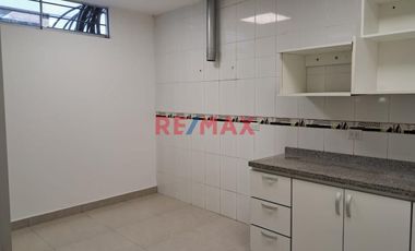 Alquilo Local Comercial O Industrial En Pueblo Libre
