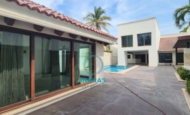 CASA EN VENTA EN CIUDAD DEL CARMEN, CAMPECHE.