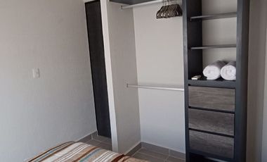 Preciosa casa en renta por noche con 3 recamas, 1.5 baños y club de playa en Acapulco.