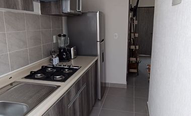 Preciosa casa en renta por noche con 3 recamas, 1.5 baños y club de playa en Acapulco.