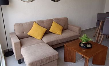 Preciosa casa en renta por noche con 3 recamas, 1.5 baños y club de playa en Acapulco.