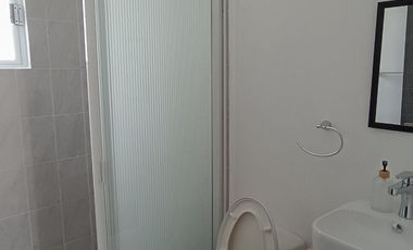 Preciosa casa en renta por noche con 3 recamas, 1.5 baños y club de playa en Acapulco.