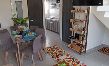 Preciosa casa en renta por noche con 3 recamas, 1.5 baños y club de playa en Acapulco.