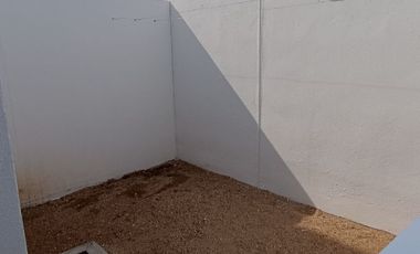 Preciosa casa en renta por noche con 3 recamas, 1.5 baños y club de playa en Acapulco.
