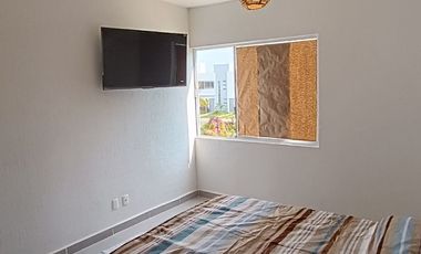 Preciosa casa en renta por noche con 3 recamas, 1.5 baños y club de playa en Acapulco.