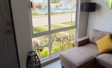 Preciosa casa en renta por noche con 3 recamas, 1.5 baños y club de playa en Acapulco.