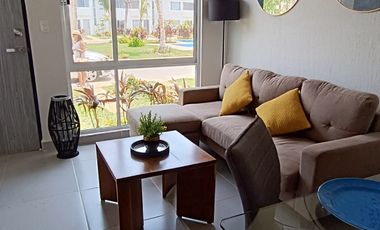 Preciosa casa en renta por noche con 3 recamas, 1.5 baños y club de playa en Acapulco.