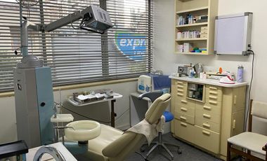 Se Arrienda comoda oficina ideal para dentista , equipada 2 oficinas mas, Sala de estar $700.000 con gastos comunes incluidos