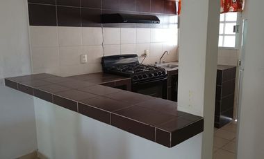 Casa Amueblada En Renta En San Francisco Soyaniquilpan Edo. Méx. Cercana A La Zona Industrial ( Parque Arco Norte, Liverpool Y Truper )
