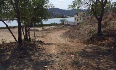 Terreno de venta en urbanización en San Jacinto