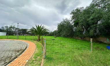 HERMOSO TERRENO GRANDE DE VENTA EN URBANIZACIÓN CERRADA EN COLLAQUÍ TUMBACO!!  VISTA!!