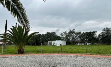 HERMOSO TERRENO GRANDE DE VENTA EN URBANIZACIÓN CERRADA EN COLLAQUÍ TUMBACO!!  VISTA!!