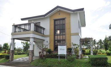 For Sale 4-Bedroom House in Lot in Calamba Laguna
