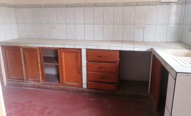 OCASION SE VENDE TERRENO Y 2 CASAS EN EL CENTRO DE LURIN 1,350 M2