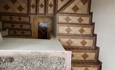 Casa con Local Comercial, 6 Recámaras, Fracc. La Providencia, Mineral de La Reforma, Hidalgo.