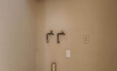 Casa con Local Comercial, 6 Recámaras, Fracc. La Providencia, Mineral de La Reforma, Hidalgo.