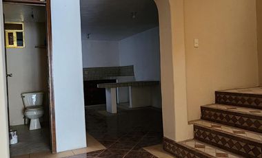 Casa con Local Comercial, 6 Recámaras, Fracc. La Providencia, Mineral de La Reforma, Hidalgo.