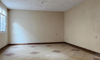 Casa con Local Comercial, 6 Recámaras, Fracc. La Providencia, Mineral de La Reforma, Hidalgo.