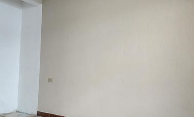 Casa con Local Comercial, 6 Recámaras, Fracc. La Providencia, Mineral de La Reforma, Hidalgo.