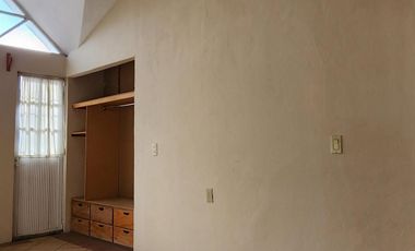 Casa con Local Comercial, 6 Recámaras, Fracc. La Providencia, Mineral de La Reforma, Hidalgo.