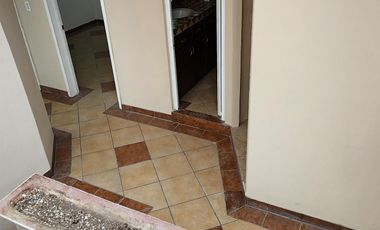 Casa con Local Comercial, 6 Recámaras, Fracc. La Providencia, Mineral de La Reforma, Hidalgo.