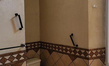 Casa con Local Comercial, 6 Recámaras, Fracc. La Providencia, Mineral de La Reforma, Hidalgo.