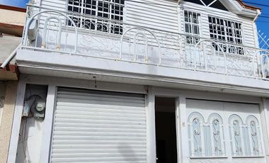 Casa con Local Comercial, 6 Recámaras, Fracc. La Providencia, Mineral de La Reforma, Hidalgo.