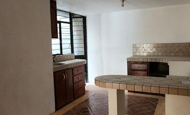 Casa con Local Comercial, 6 Recámaras, Fracc. La Providencia, Mineral de La Reforma, Hidalgo.