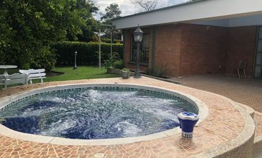 VENDO CASA EN RIBERA DE LAS MERCEDES CALI VALLE DEL CAUCA