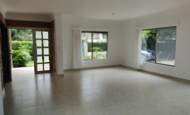 VENDO CASA EN RIBERA DE LAS MERCEDES CALI VALLE DEL CAUCA