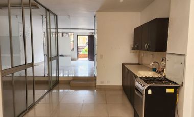 PR21880 Casa comercial independiente en venta en el sector Rosales